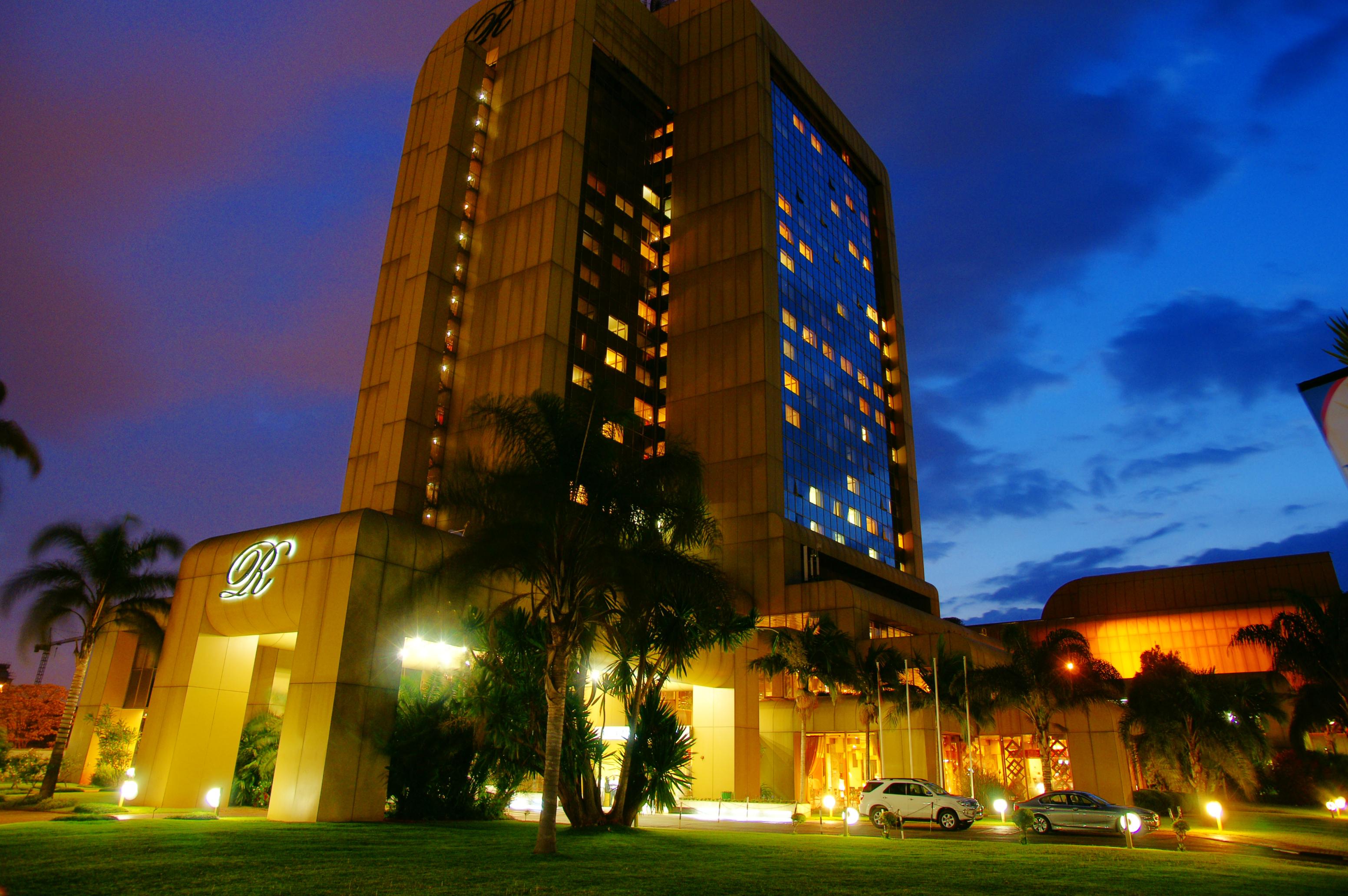 Rainbow Towers Hotel & Conference Centre Harare Exterior foto